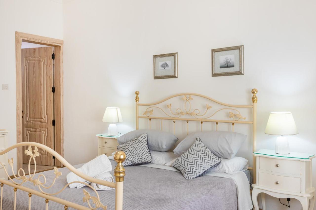 70/2- Spacious & Charming 3 Bedroom Apt In Sliema Exterior foto