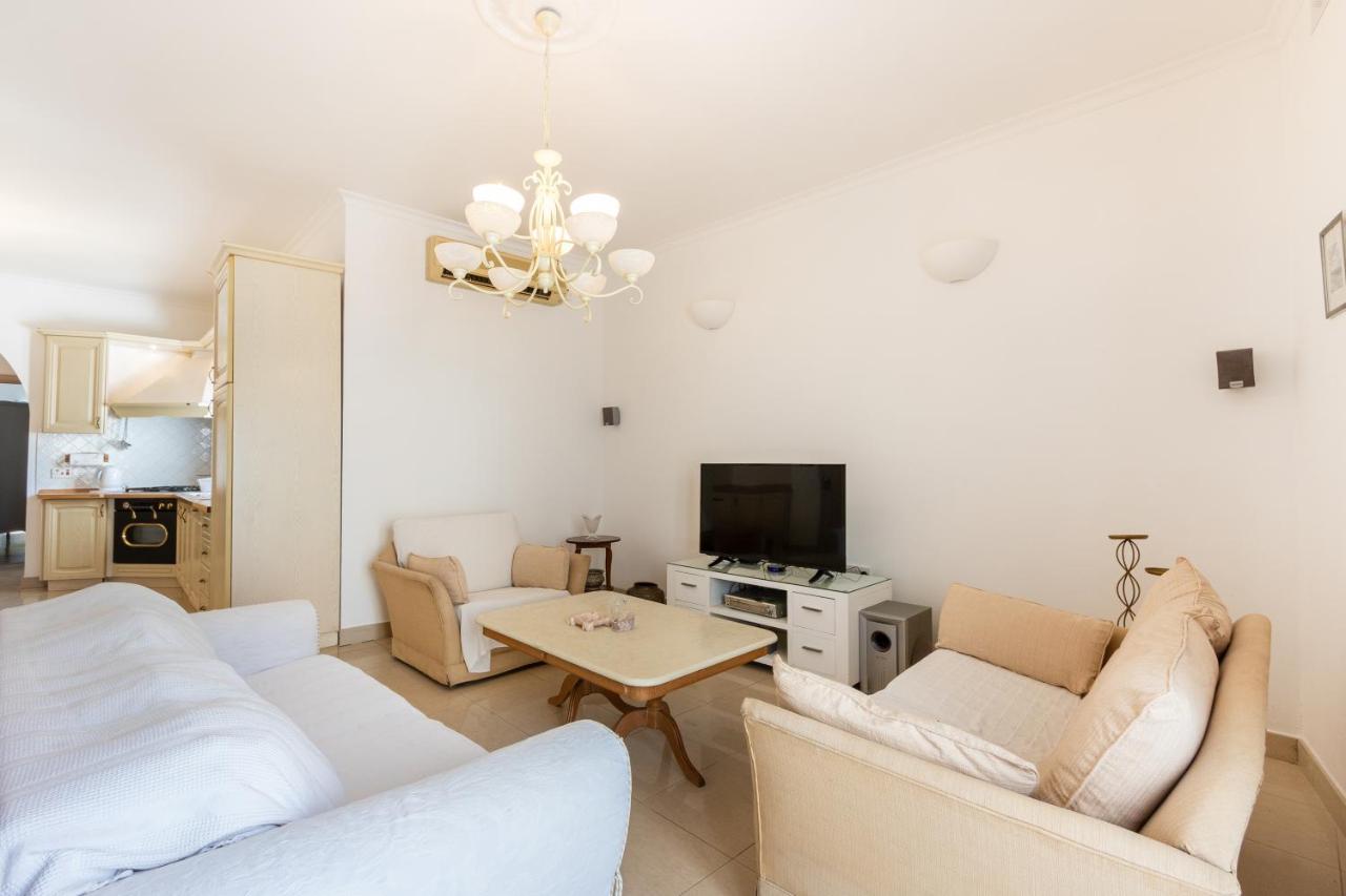 70/2- Spacious & Charming 3 Bedroom Apt In Sliema Exterior foto