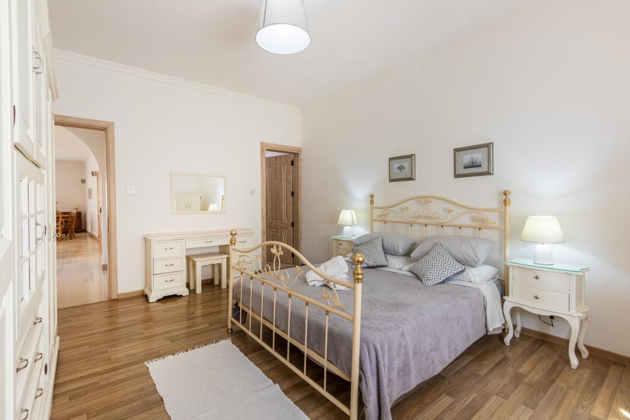 70/2- Spacious & Charming 3 Bedroom Apt In Sliema Exterior foto
