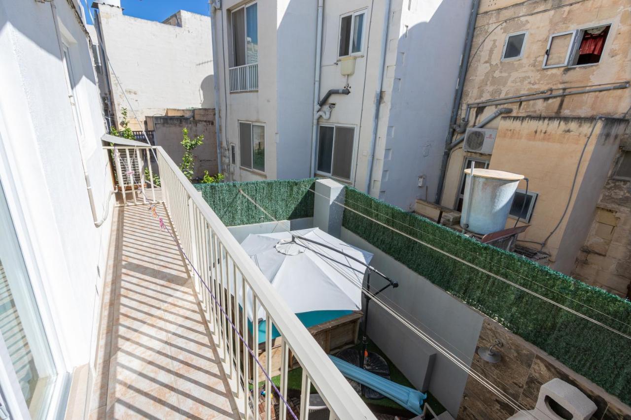 70/2- Spacious & Charming 3 Bedroom Apt In Sliema Exterior foto